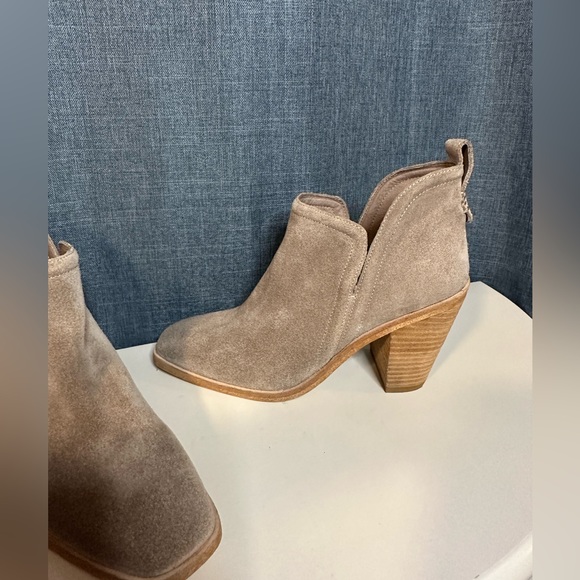 Jeffrey Campbell Rosee Bootie Taupe Suede Ankle size 10 - Picture 5 of 10